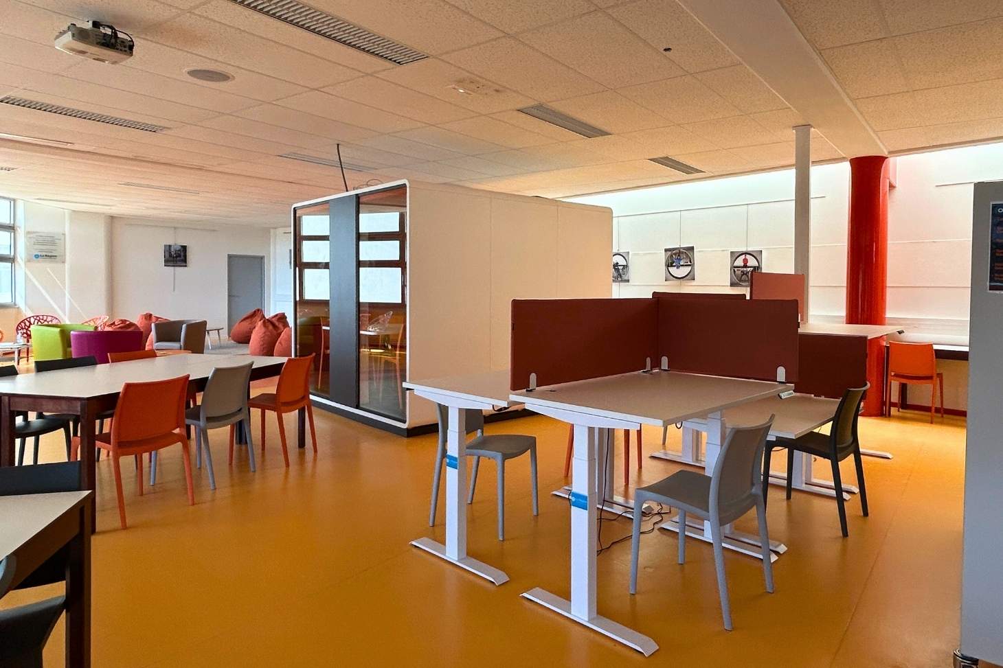 Cabines et ordinateurs