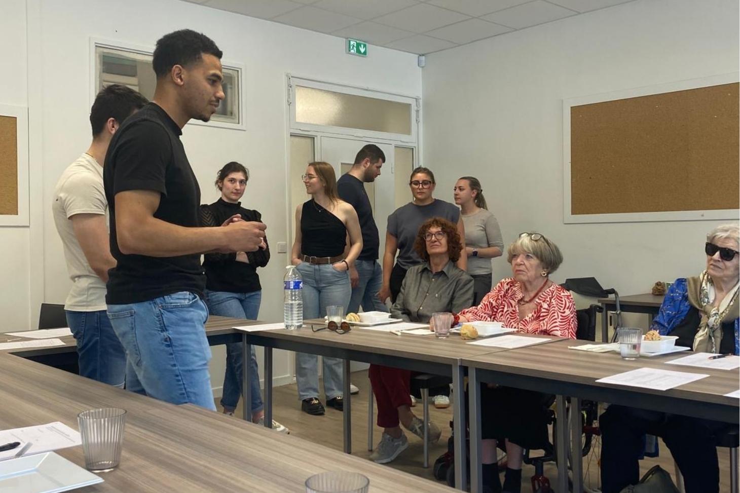 Echanges entre étudiants et résidents