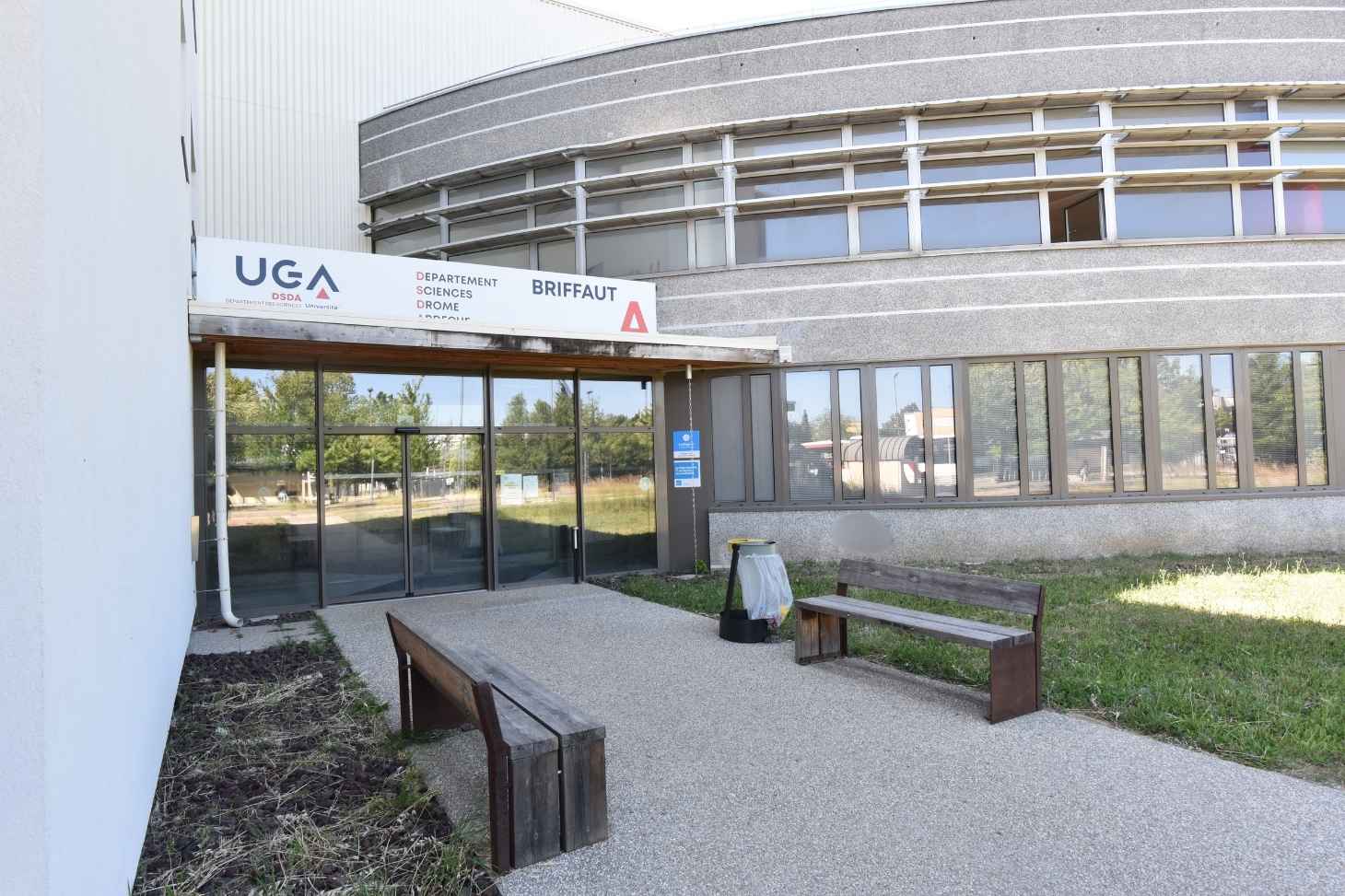 Entrée bâtiment DSDA